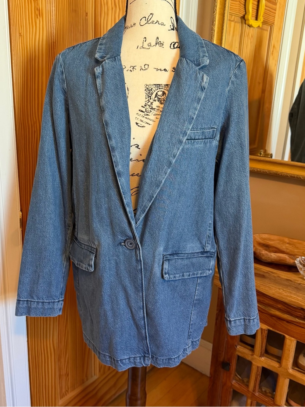 American Eagle Oversized Denim
Blazer M